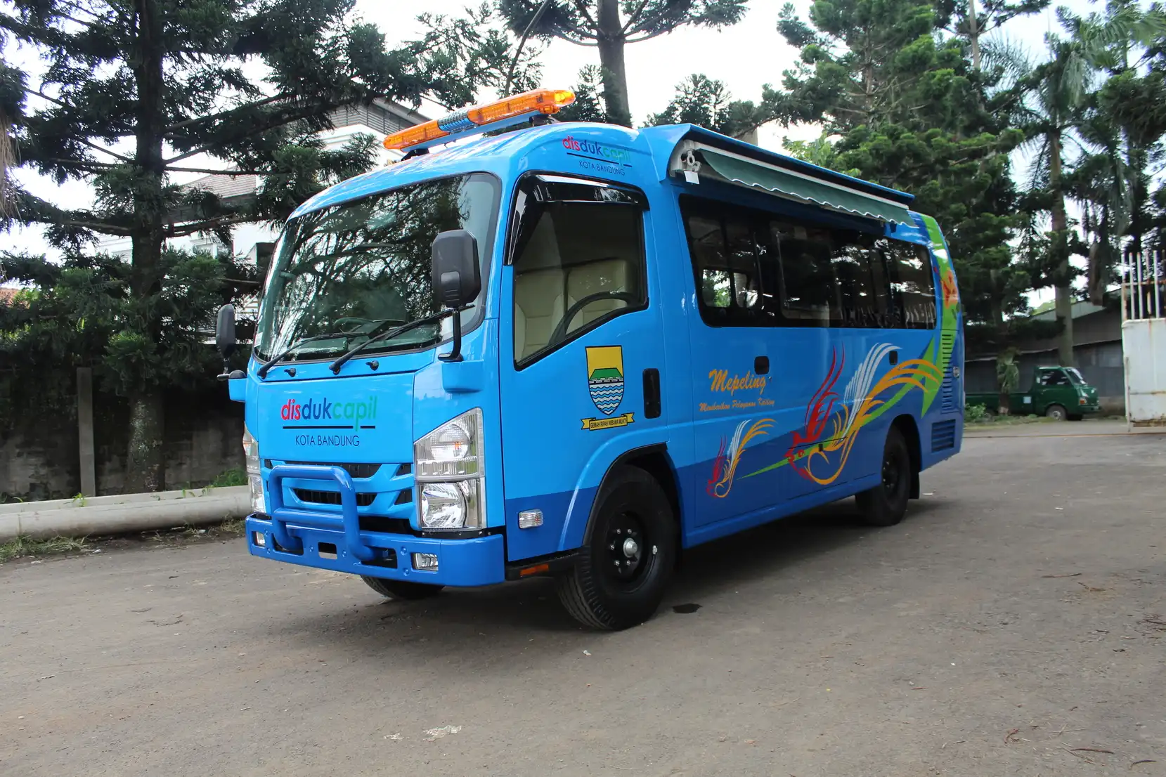 Karoseri_Sanggar_Karya_mobil_layanan